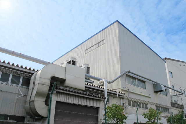 名古屋市を中心に工場・倉庫の空調機更新・増設工事を行います。
